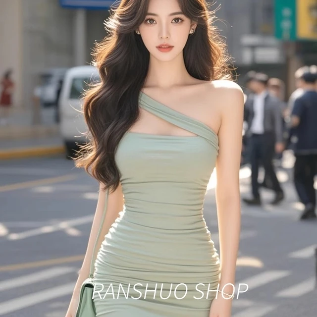 性感女孩性感吊带筒顶裙妇女春夏新苗条适合优雅的腰底臀部短裙