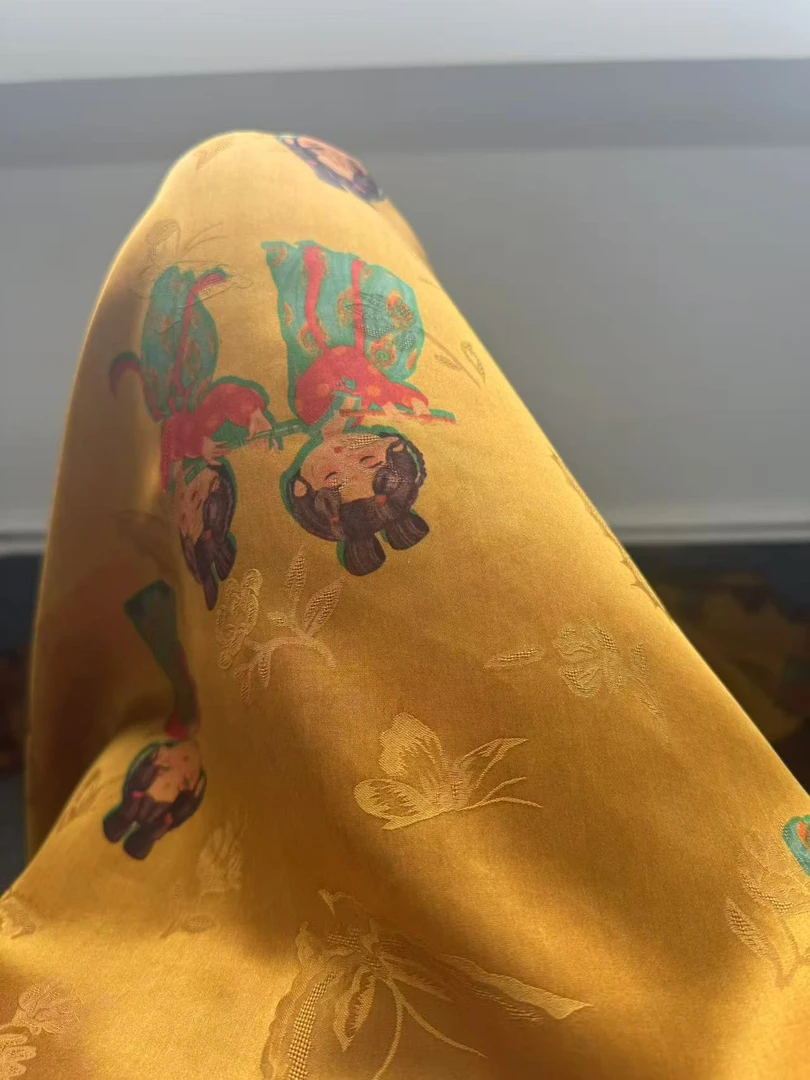 【黄色小糖人】26～28姆米114门幅花萝红云纱现货面料（裁剪无退换）