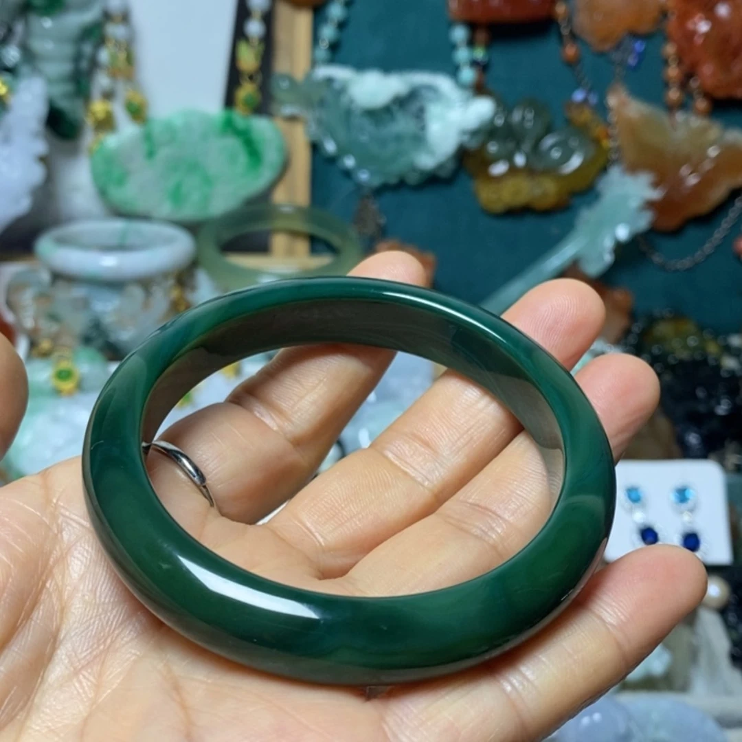 【闪购商品】翡翠吊坠(赠链)未镶嵌