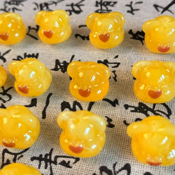 鸡油黄平替黄油小熊头diy配饰手工串珠配件带俏色新款黄油小熊