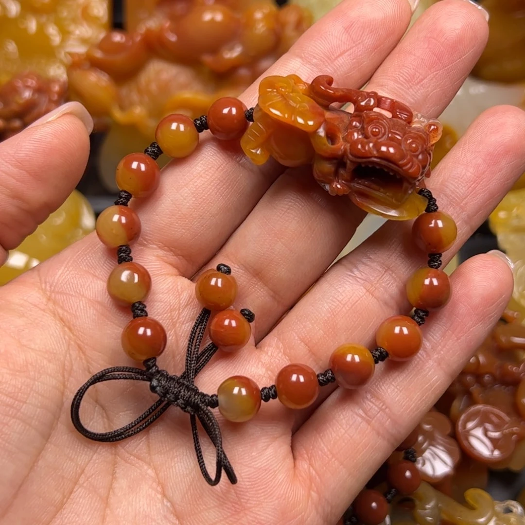 石英质玉（黄龙玉）未镶嵌颈饰