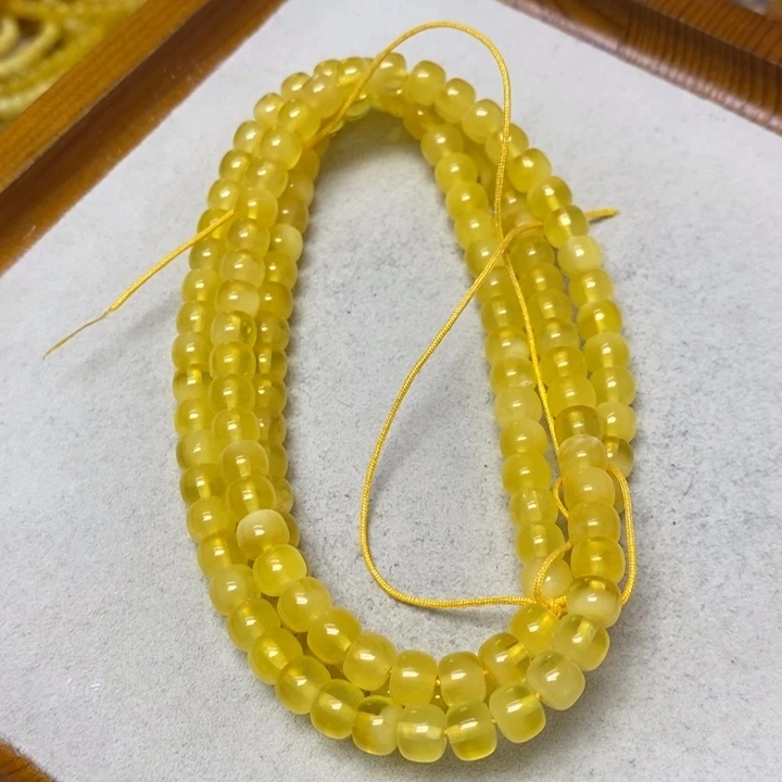 蜜蜡未镶嵌裸石串