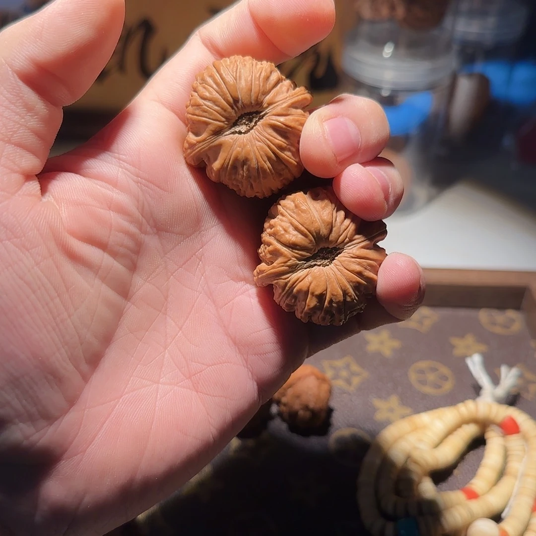 吊坠文玩核桃全品无修大眼闷白