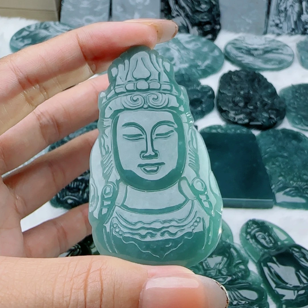 颈饰未镶嵌翡翠多样性发货天然的A货翡翠