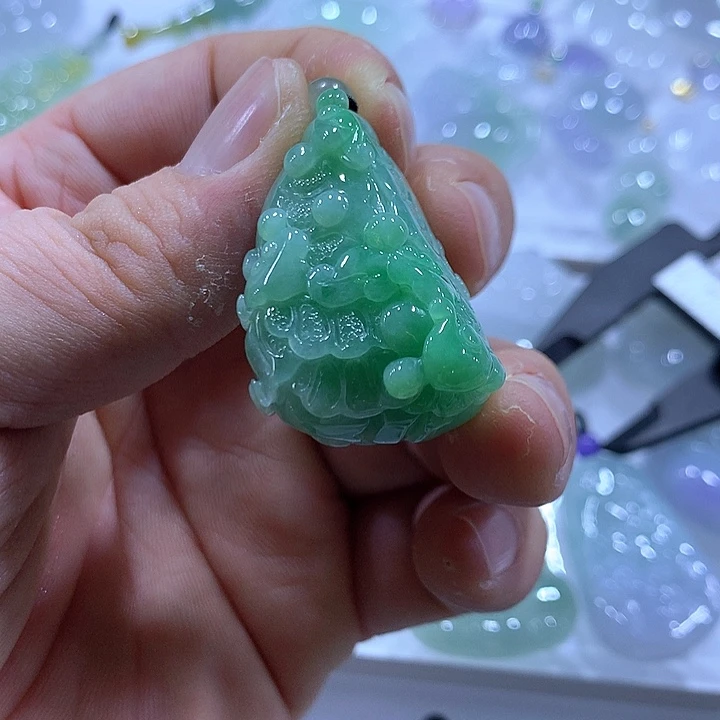 翡翠未镶嵌颈饰天然翡翠A货吊坠