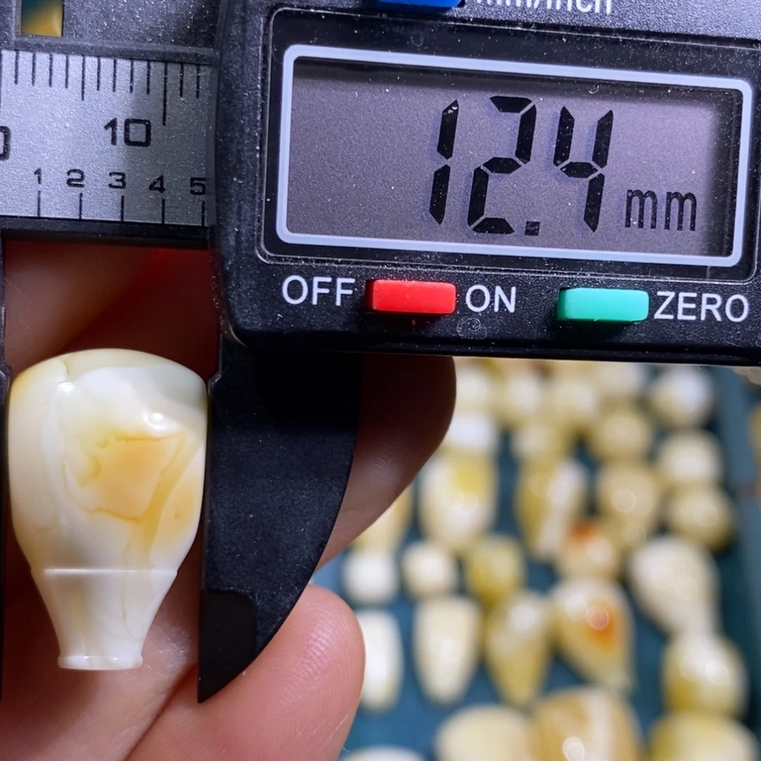 裸石蜜蜡未镶嵌微瑕