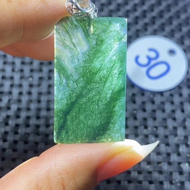 未镶嵌颈饰玛瑙/玉髓涅**生