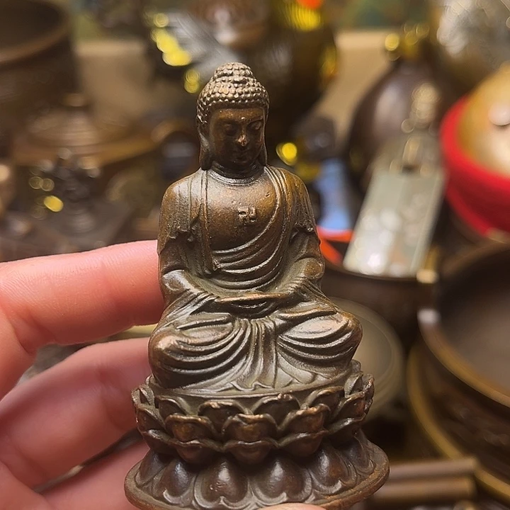 精美铜器批发档口