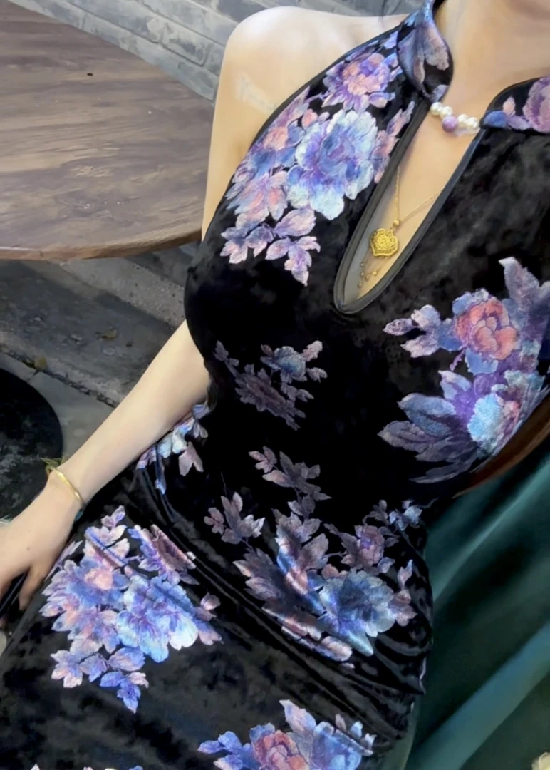 叁屿定制 鎏金牡丹~国风妩媚弹力烫金丝绒花色鱼尾削肩改良旗袍裙