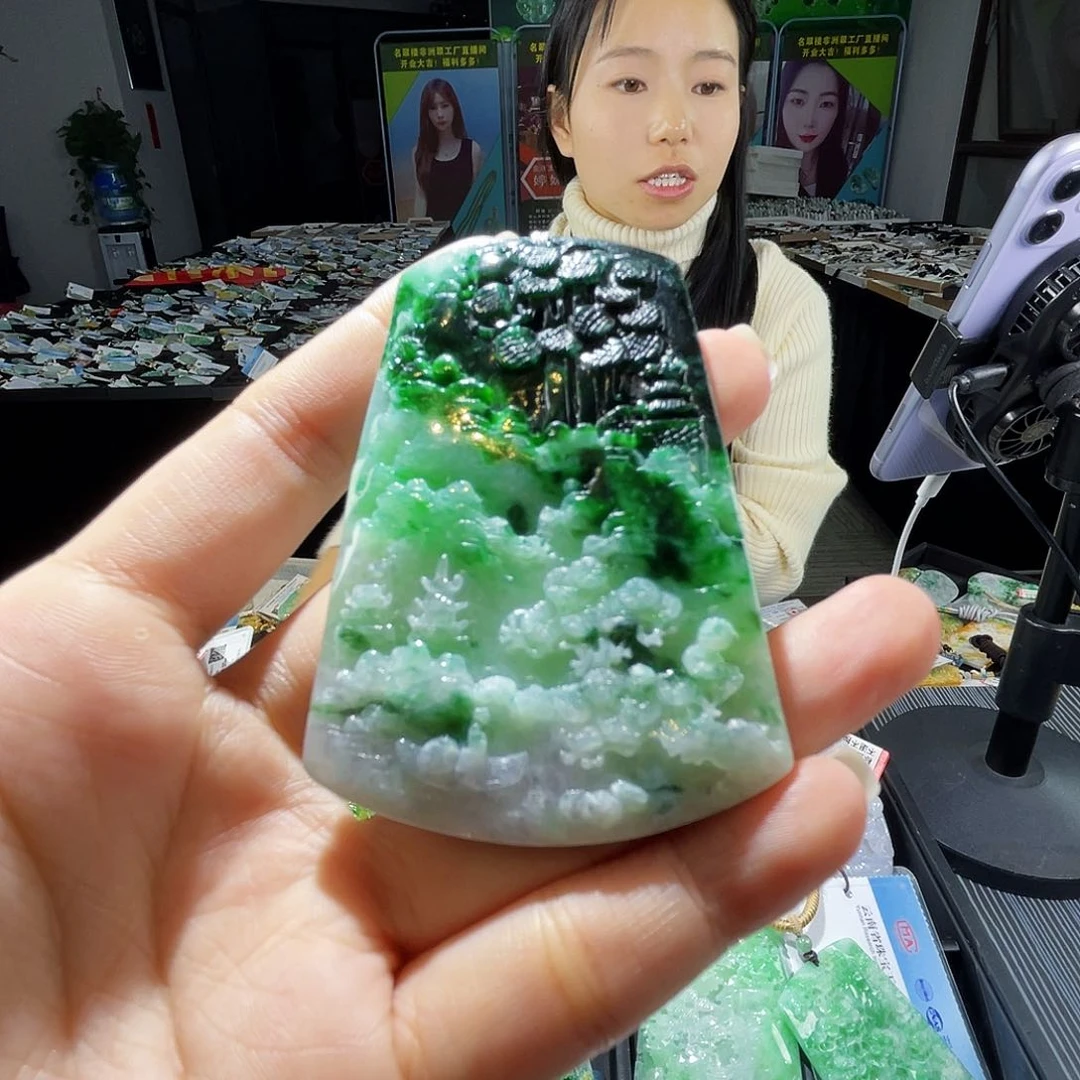 颈饰未镶嵌翡翠一