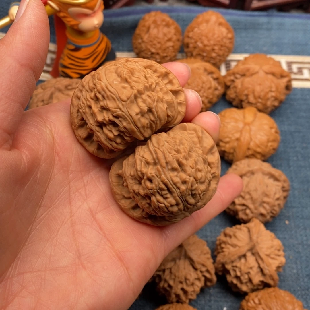 文玩核桃把件用****444全品闷白