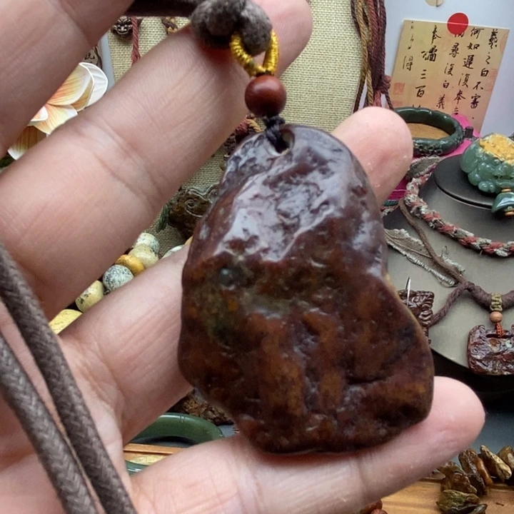 未镶嵌岫岩河磨玉（透闪石质玉）把件