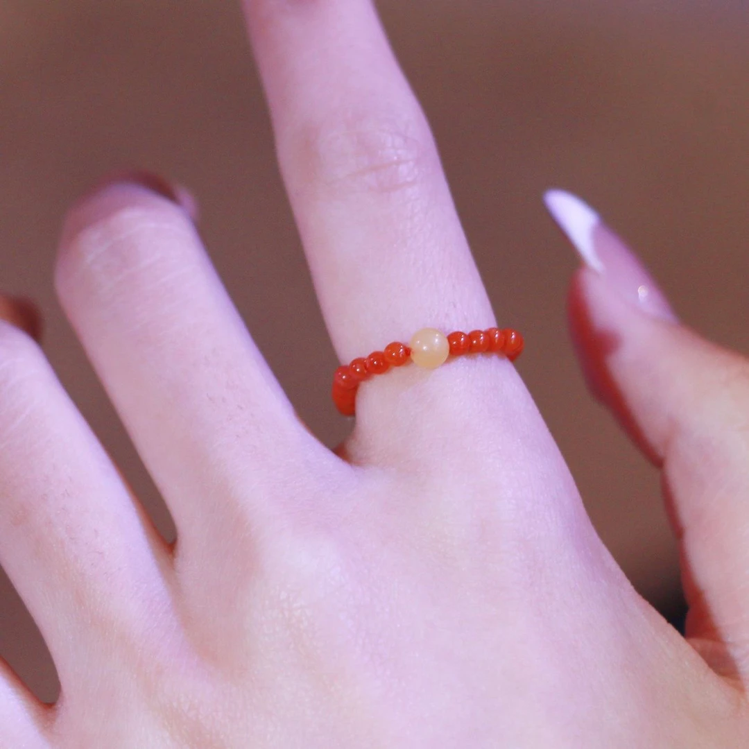 原矿南红小米珠戒指时尚情侣简约保山新款爆品冰红镶嵌气质女款