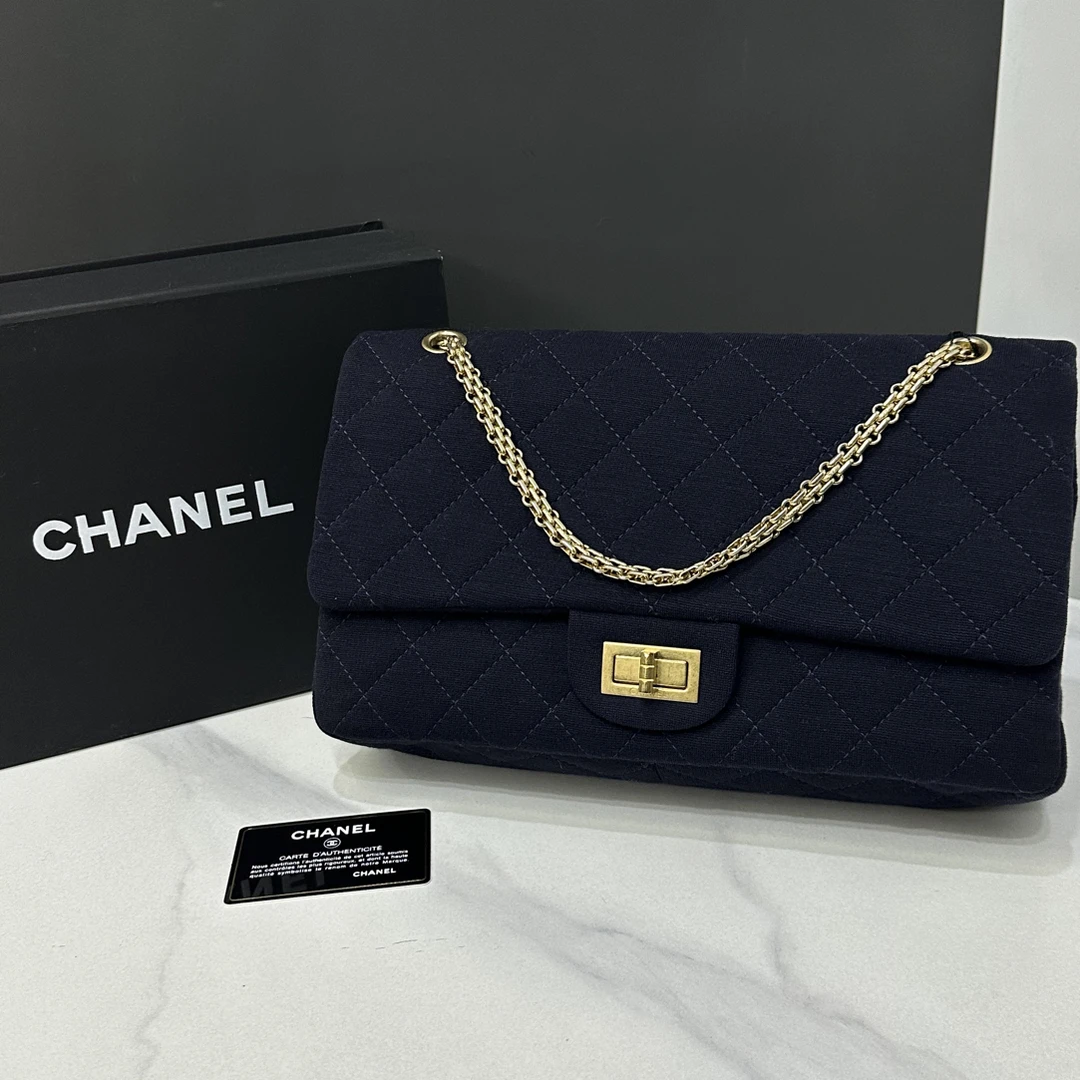 95新 Chanel/香奈儿 布面2.55链条包17开卡31cm/0135112002