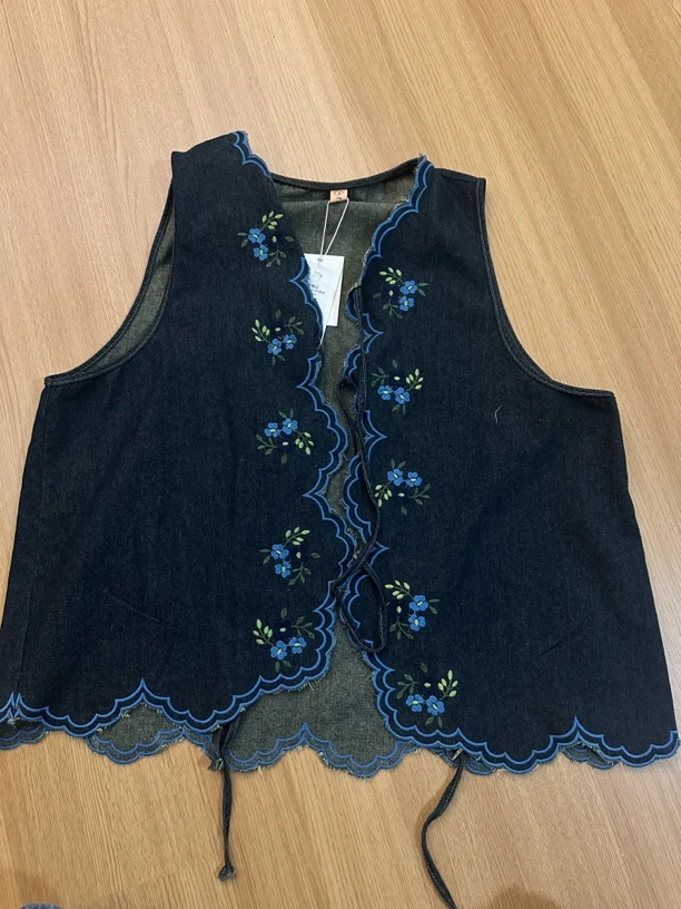 宝藏广广牛仔马甲