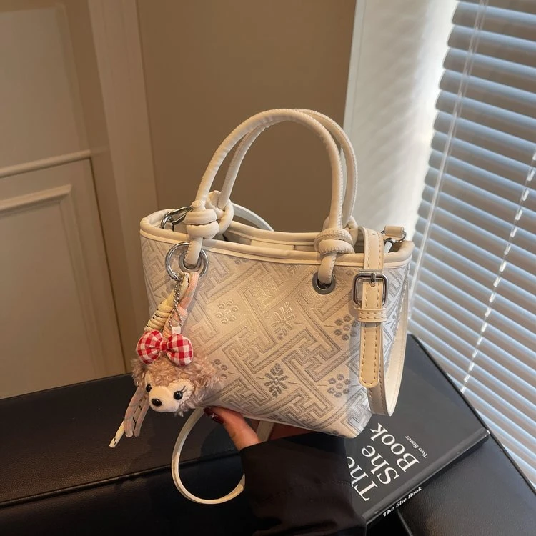 时尚壮锦包包单根斜挎包夏季网红女士小包包广西非遗单肩通勤女包