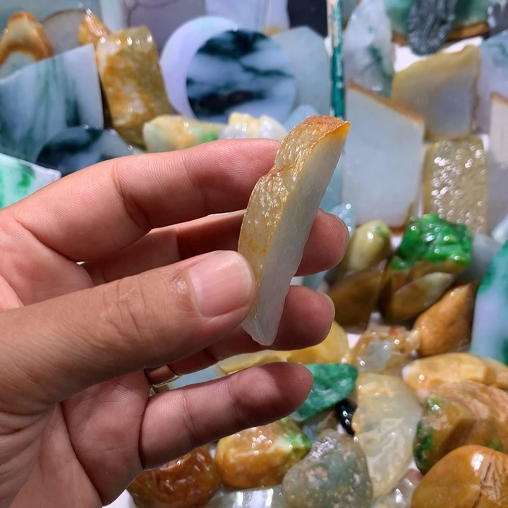 颈饰未镶嵌翡翠缅甸天然翡翠片料牌子珠子平安扣