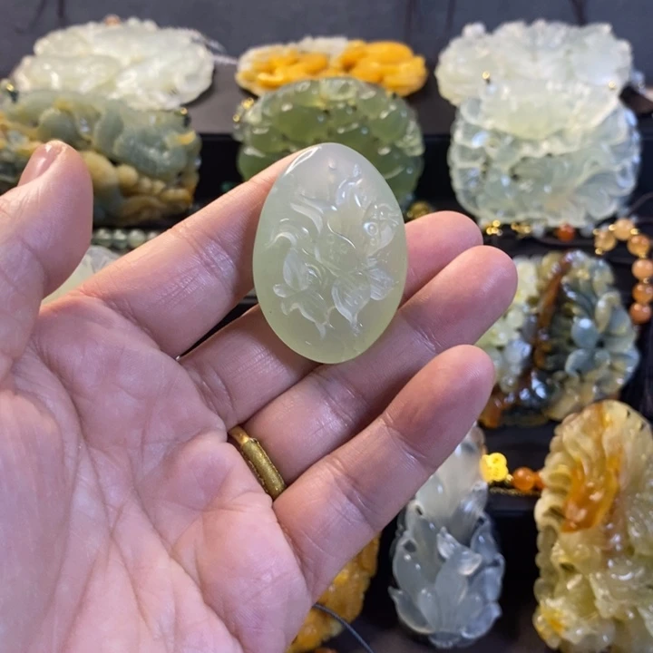 岫玉未镶嵌项链毛衣链