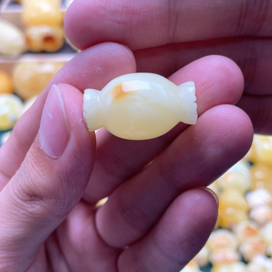 琥珀未镶嵌裸石蜜蜡