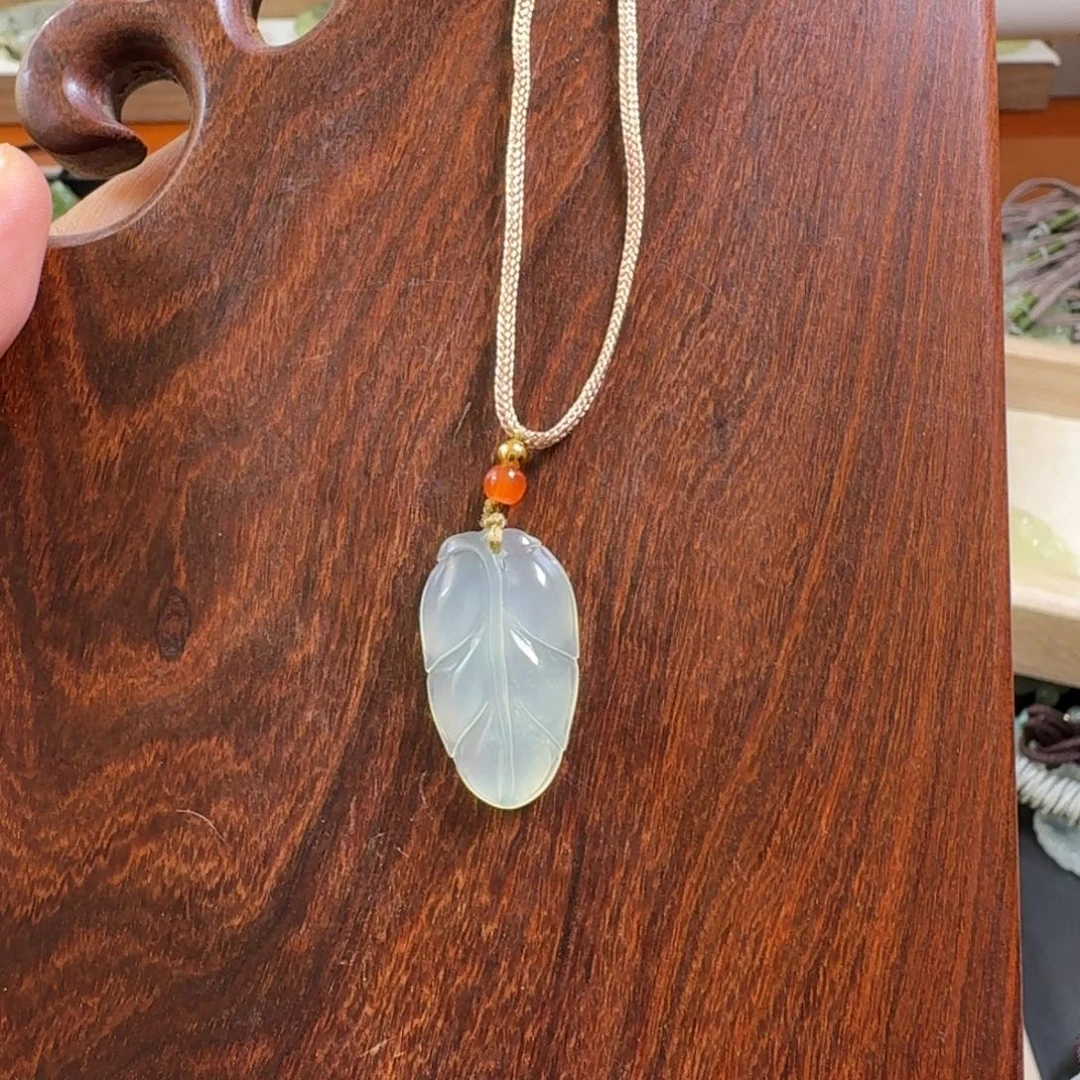 蛇纹石玉合金颈饰