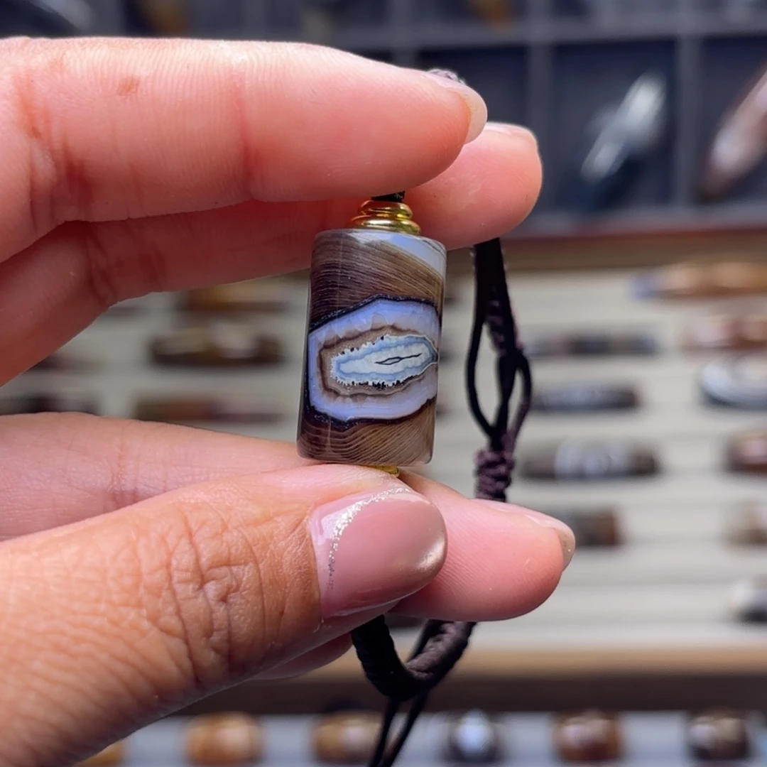 鸿***捷玛瑙/玉髓未镶嵌颈饰