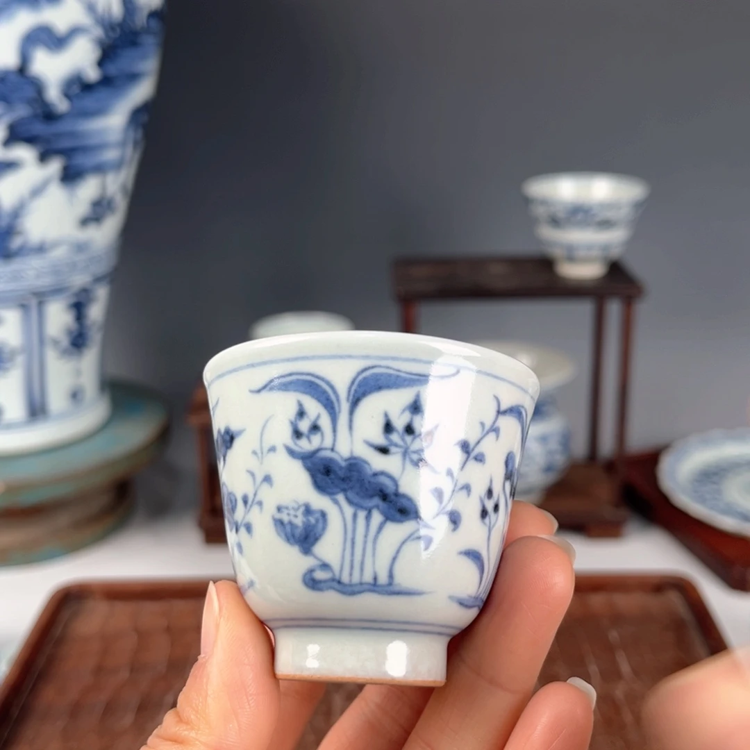 青花特价一束莲杯子