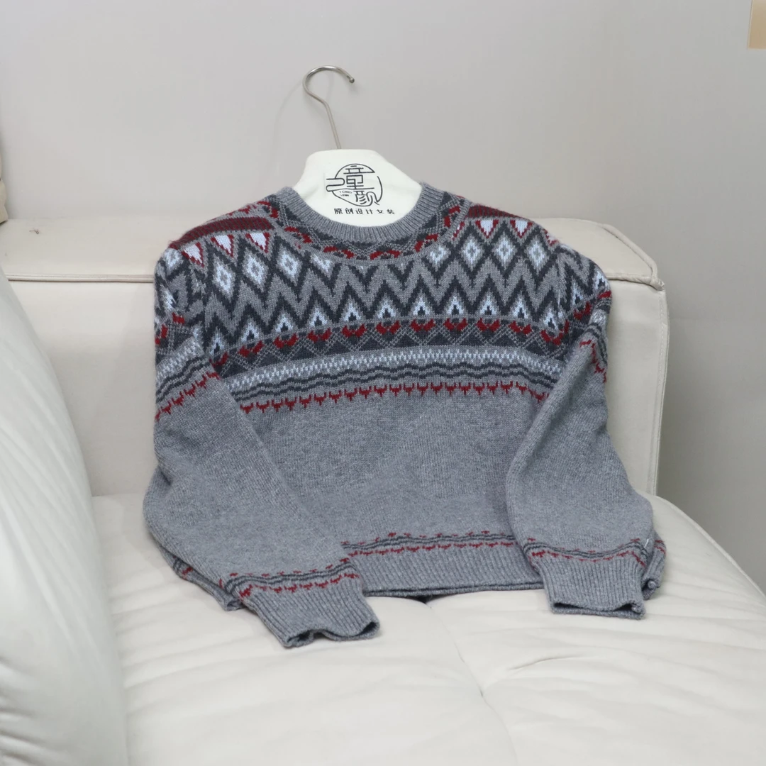 【13547】高品质原创设计复古提花菱格灰色毛衣D