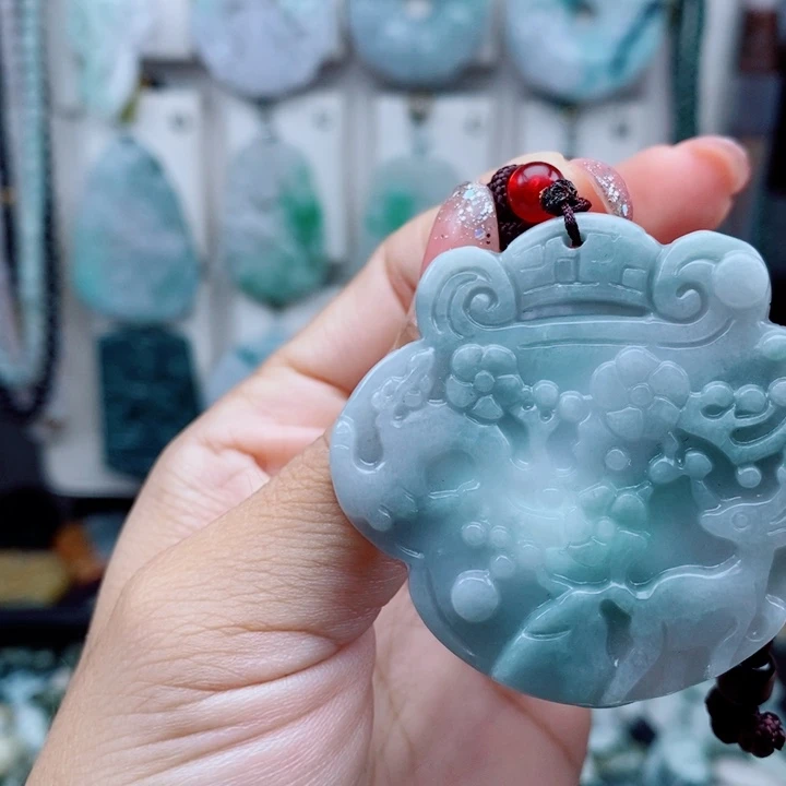 翡翠未镶嵌颈饰翡翠