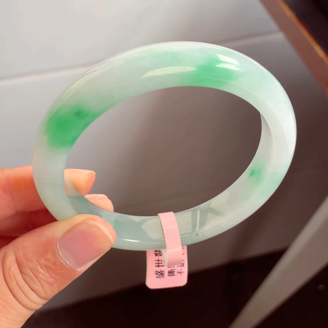 翡翠手镯未镶嵌缅甸翡翠