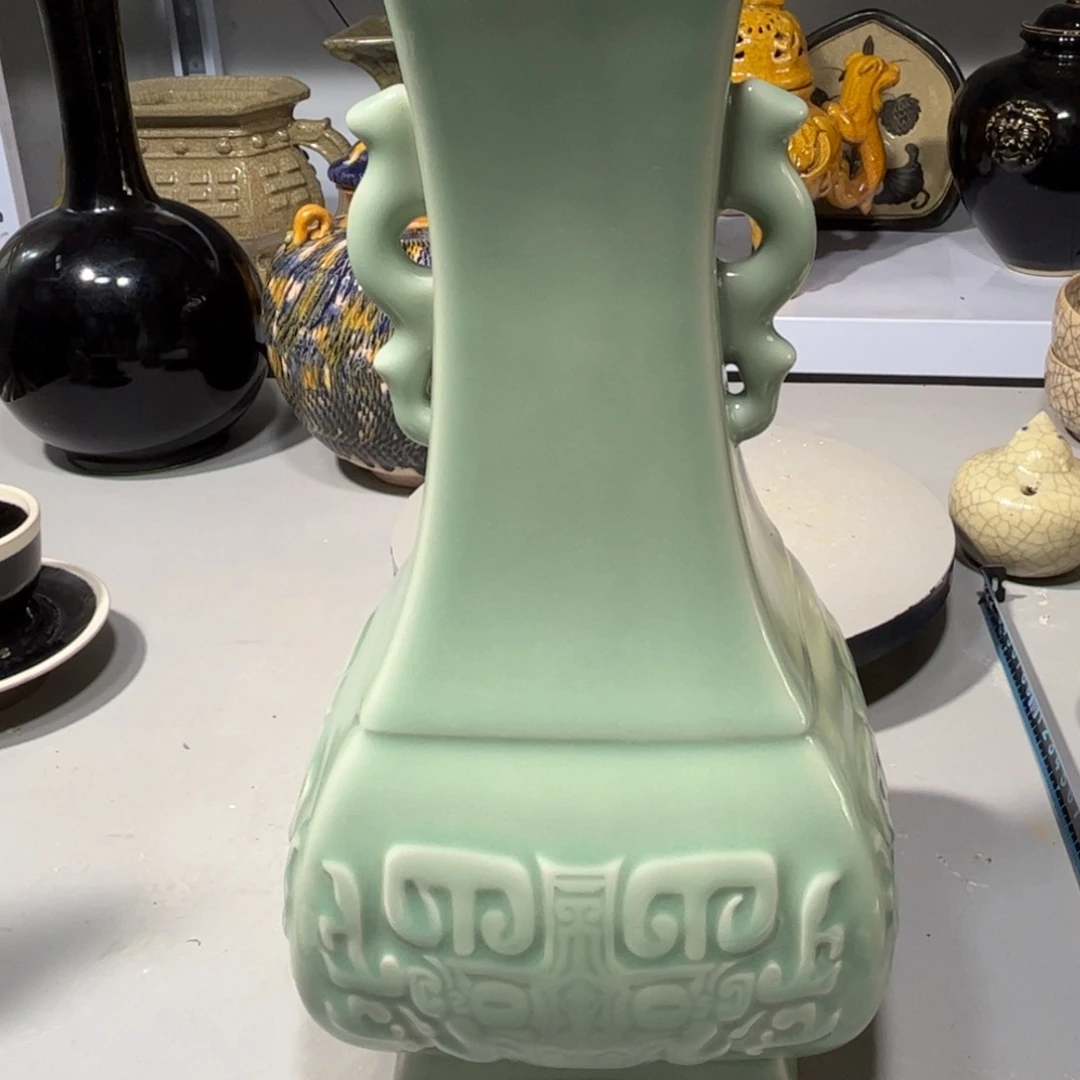 瓶龙泉青瓷瓶子品相完美