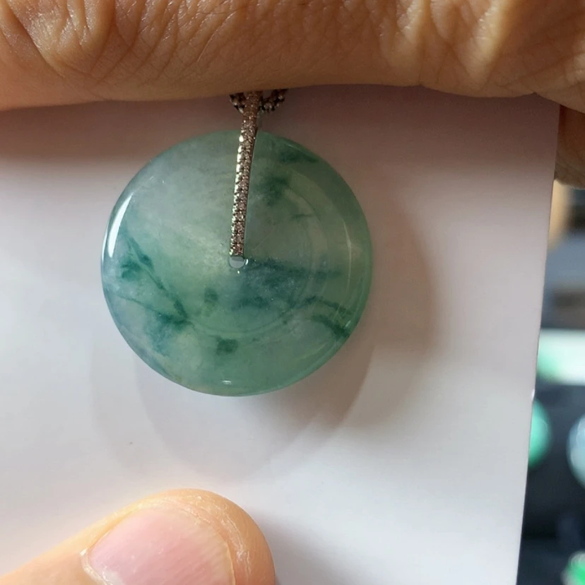 【闪购商品】吊坠(不含链)18K金镶嵌翡翠
