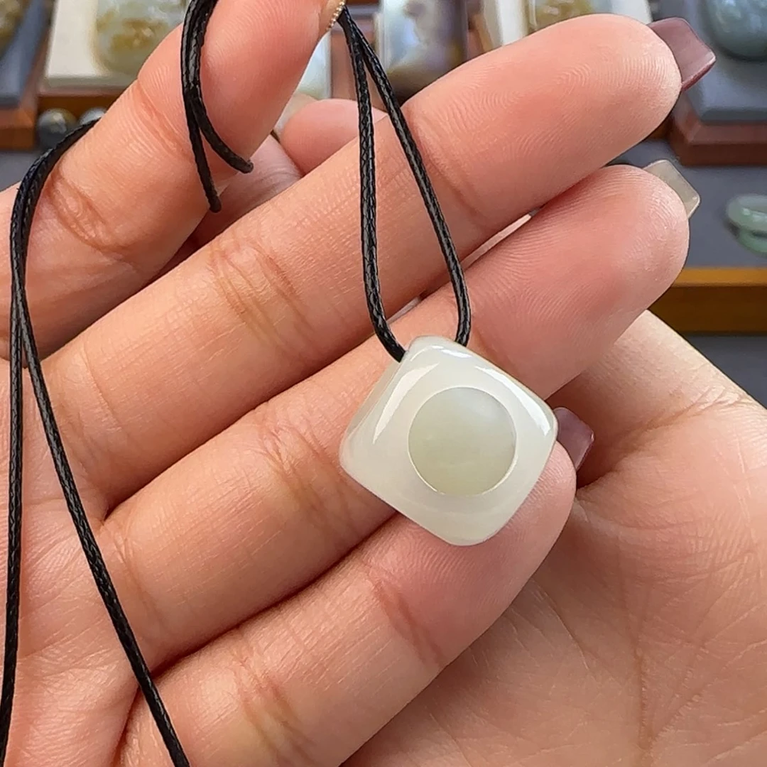 【闪购商品】和田玉颈饰未镶嵌