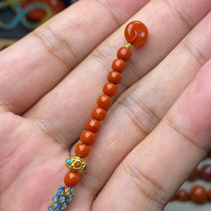 南红玛瑙配饰未镶嵌