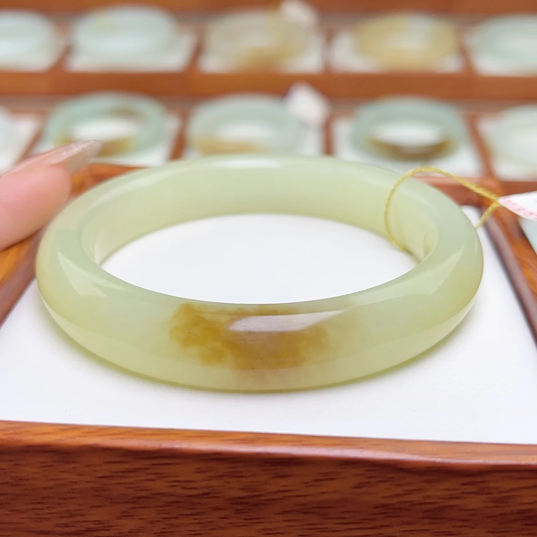 和田玉手镯未镶嵌58.8