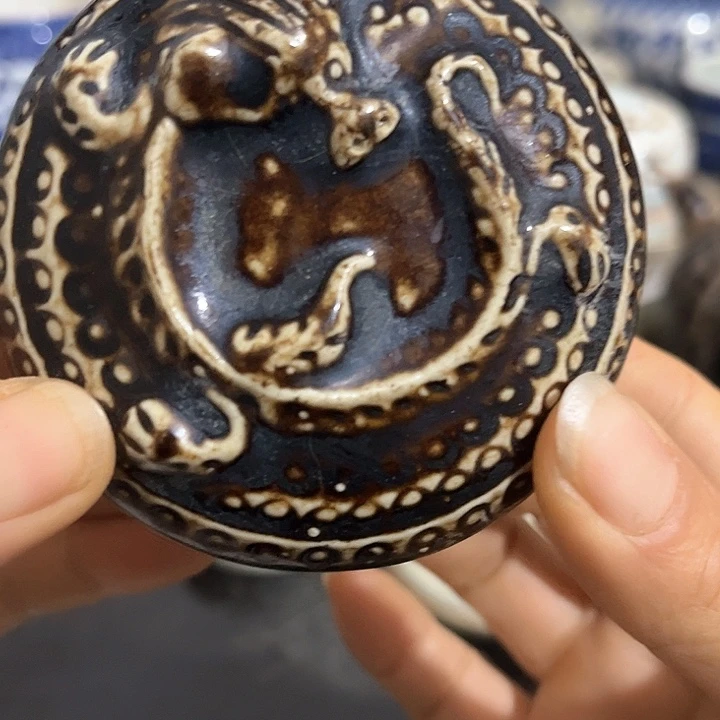 用****3一个吉州窑的粉盒