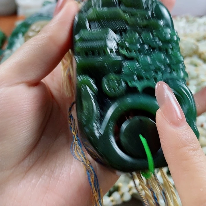 颈饰未镶嵌和田玉