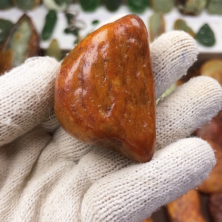 岫岩河磨玉（透闪石质玉）颈饰未镶嵌