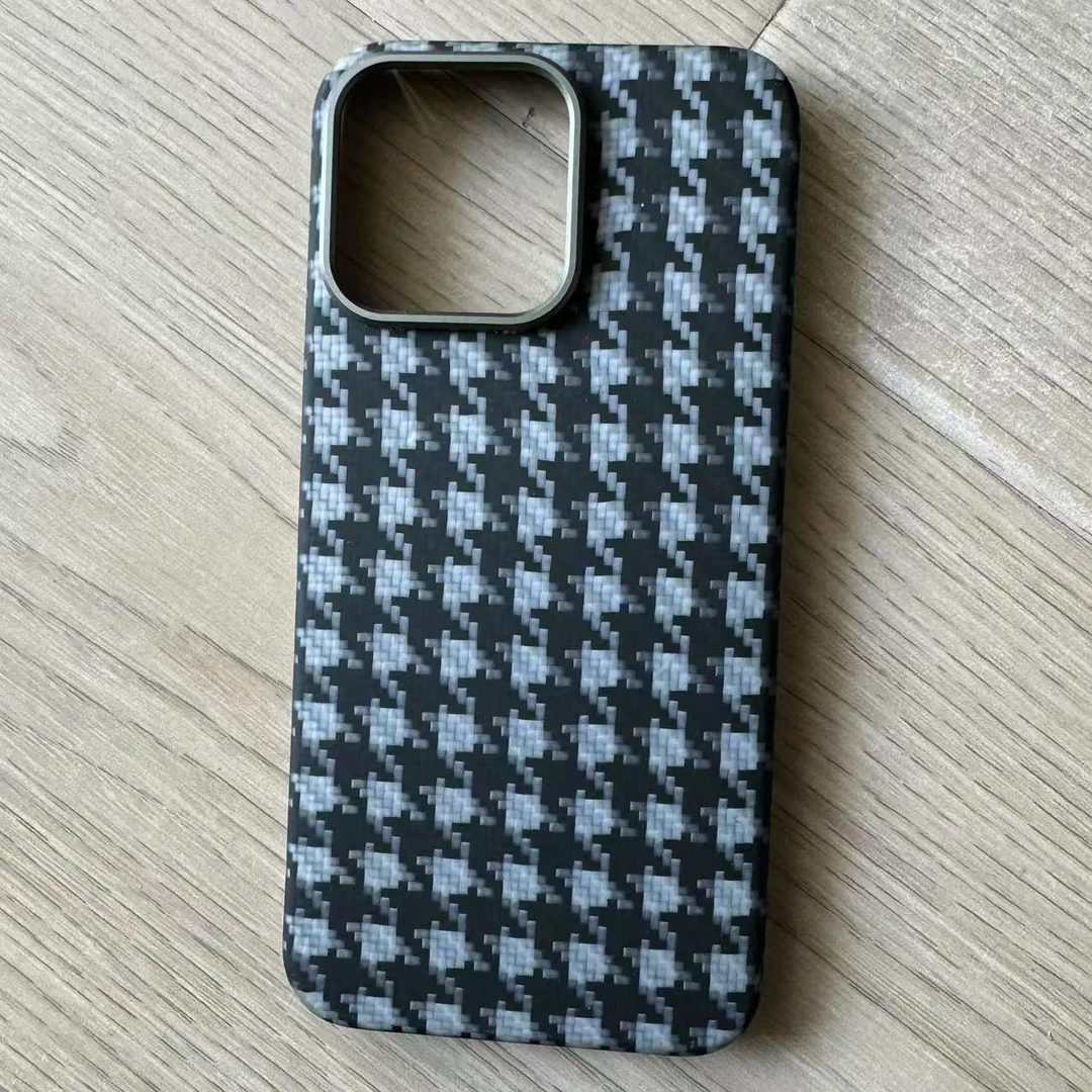 准新品  15promax千鸟格全包【微瑕】磁吸芳纶纤维凯夫拉手机壳