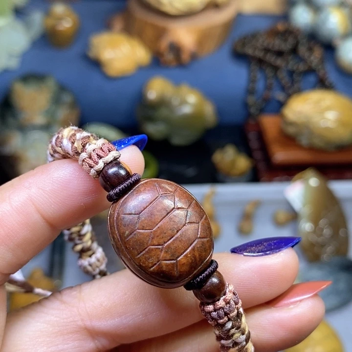 岫岩河磨玉（透闪石质玉）双面富甲未镶嵌