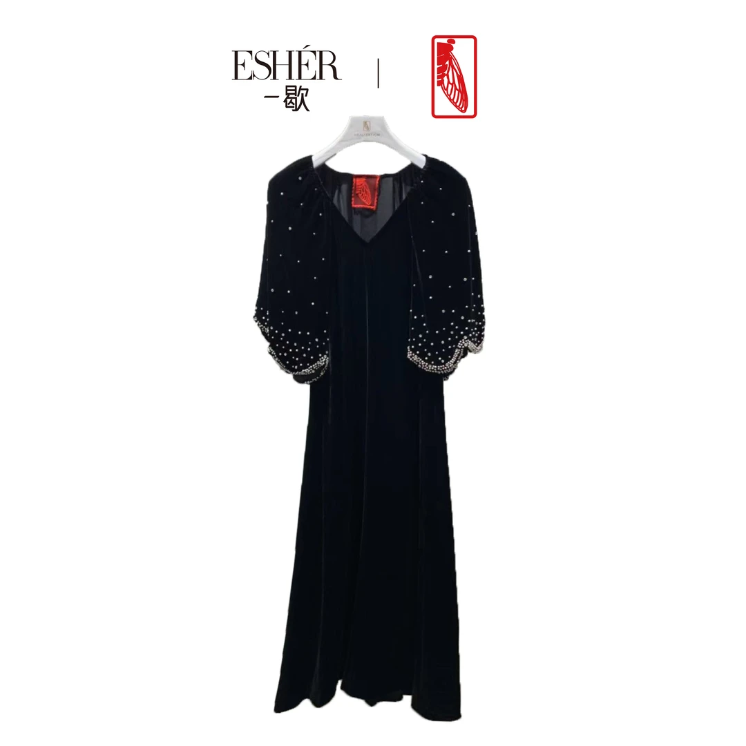 了然红标真丝丝绒连衣裙心里