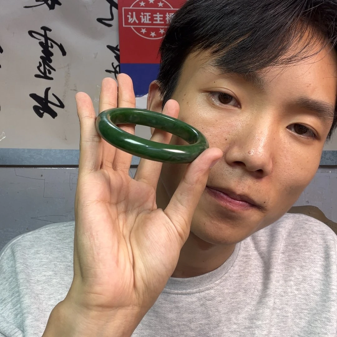 颈饰未镶嵌和田玉多样性俄罗斯碧玉手镯货头