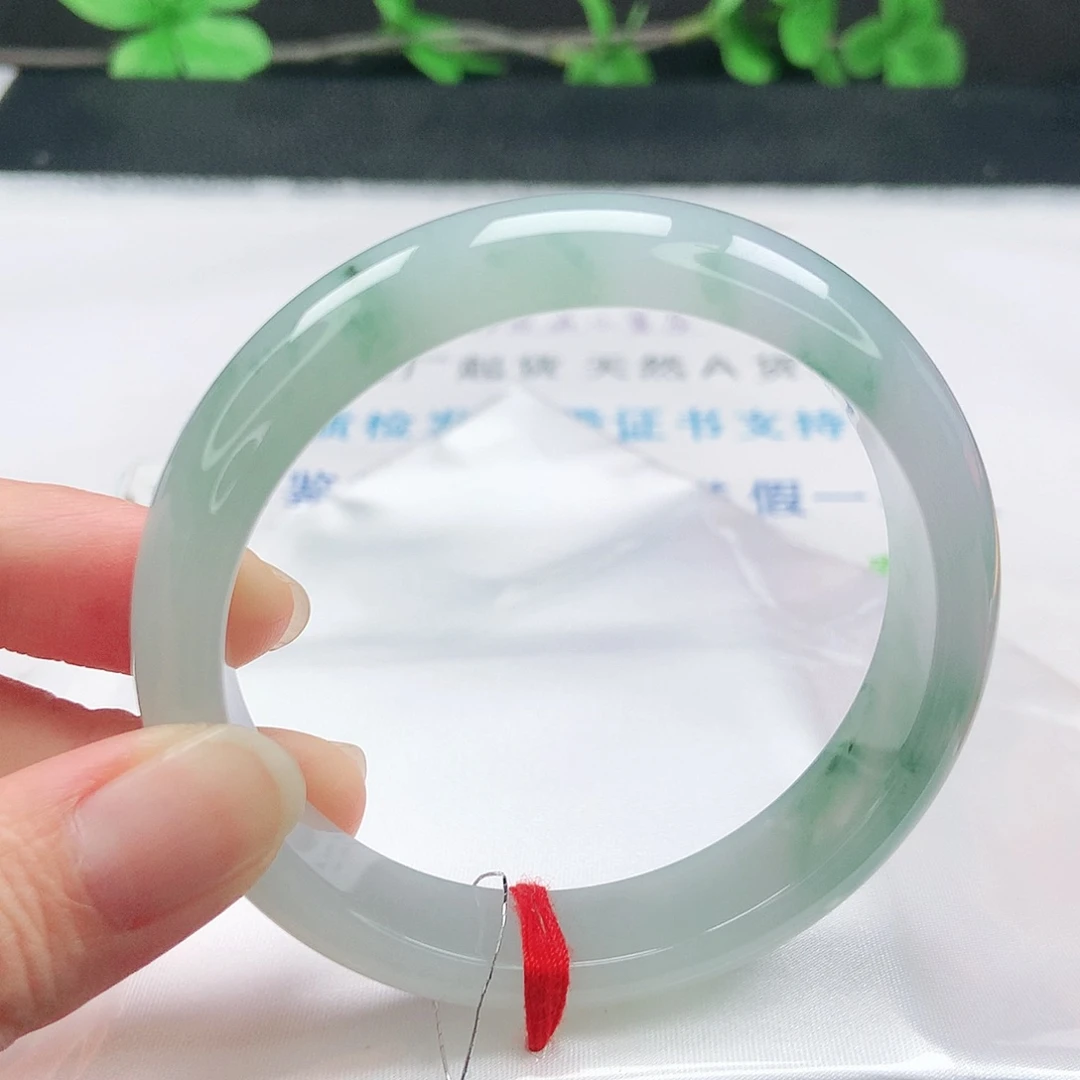 翡翠手镯未镶嵌57圈