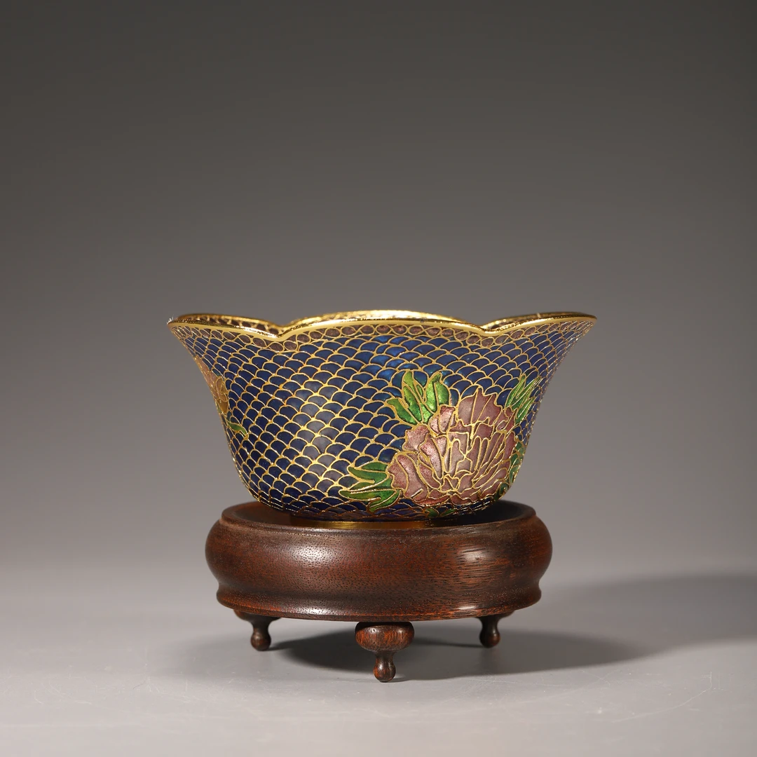 Lot30清代 掐丝花卉花口碗