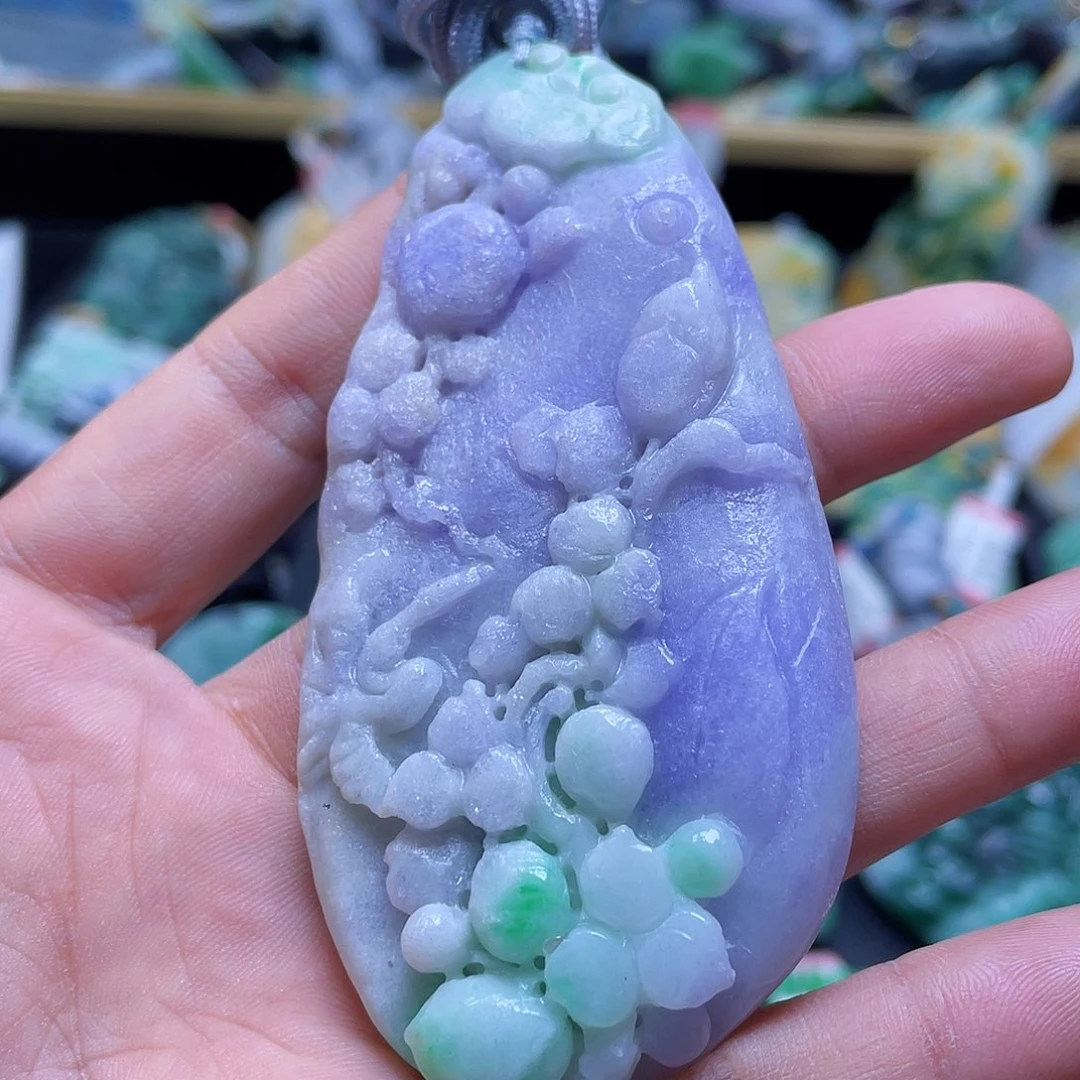 颈饰未镶嵌翡翠一个