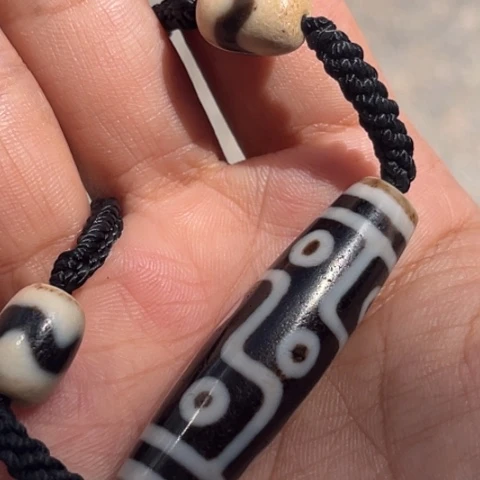 玛瑙/玉髓（覆膜）颈饰未镶嵌