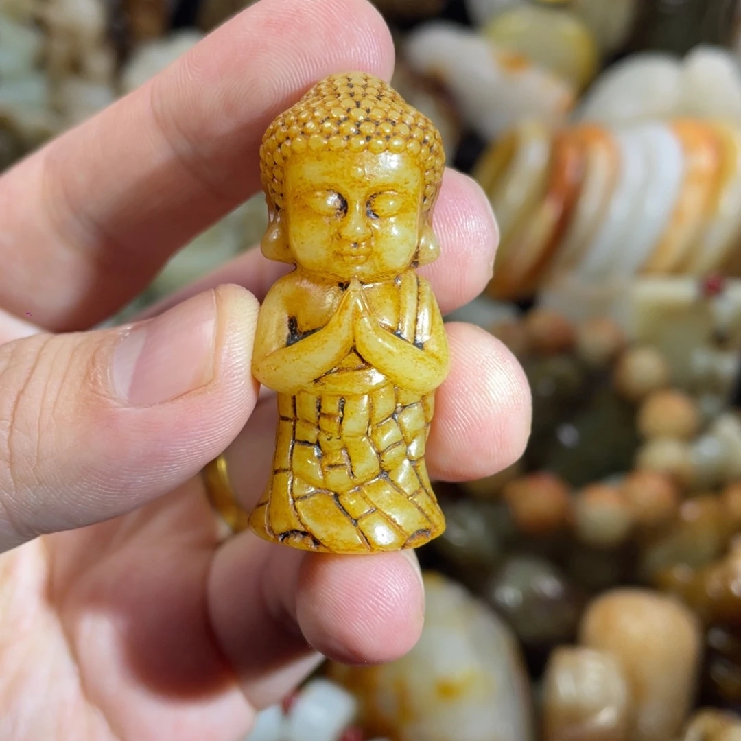 和田玉未镶嵌把件