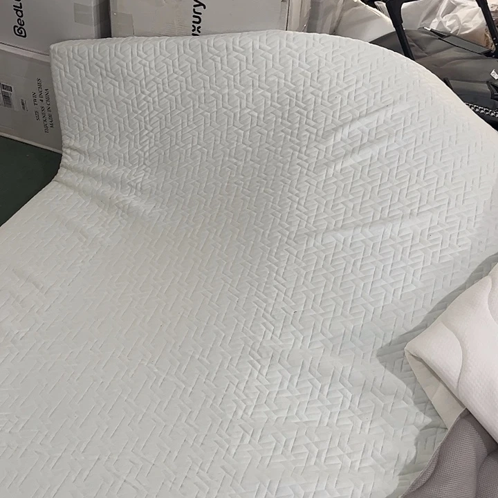 白色盒子记忆棉床垫190*200*7