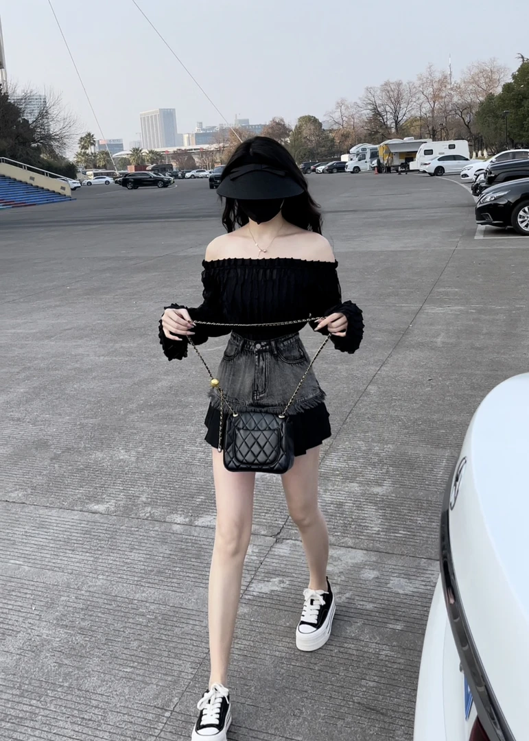 甜酷一字肩上衣拼接牛仔半身裙时尚套装