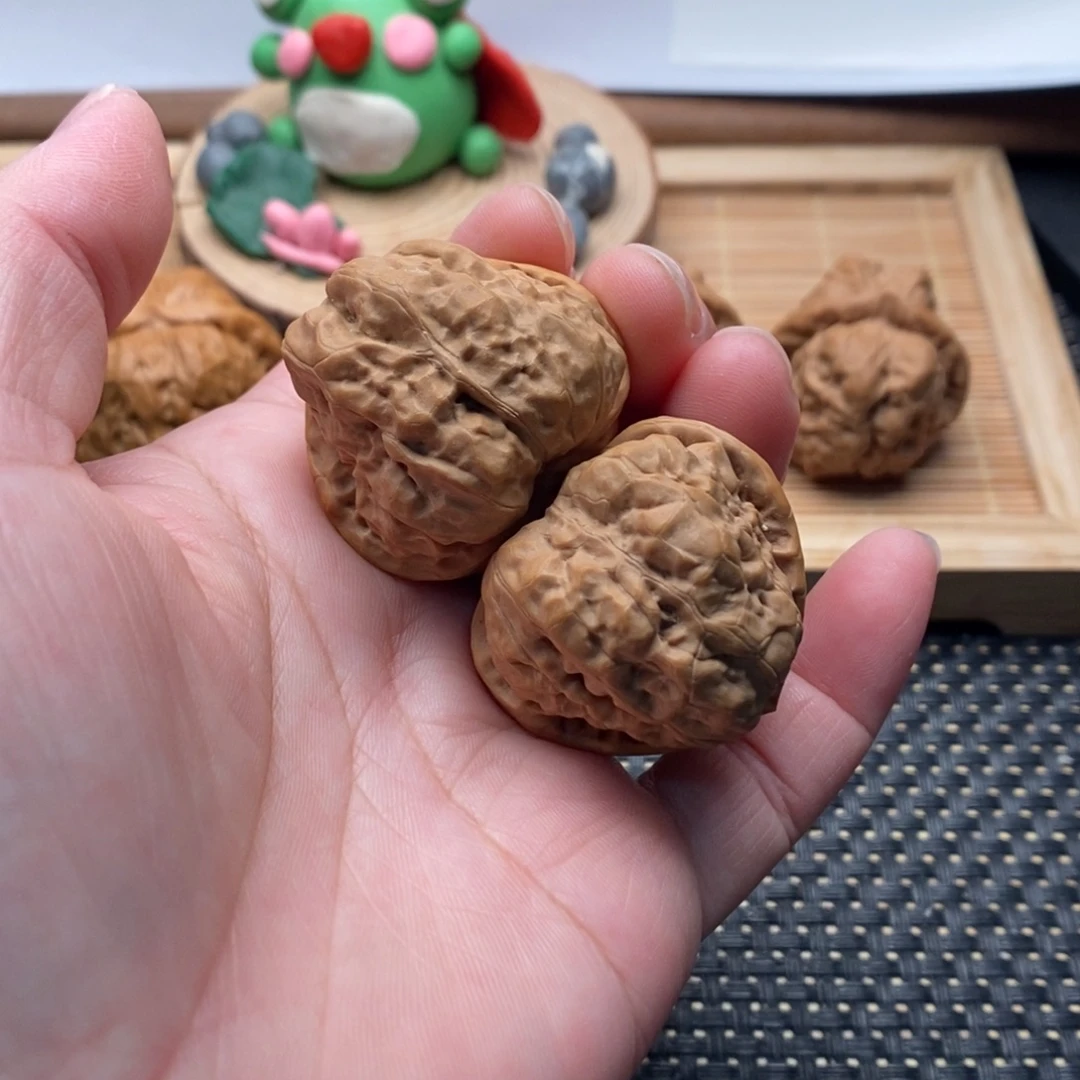 把件文玩核桃三角边37
