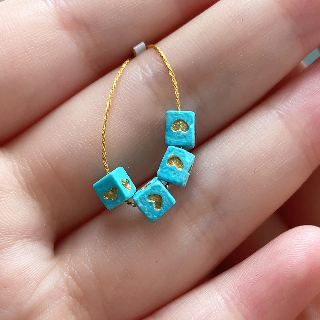 未镶嵌绿松石颈饰